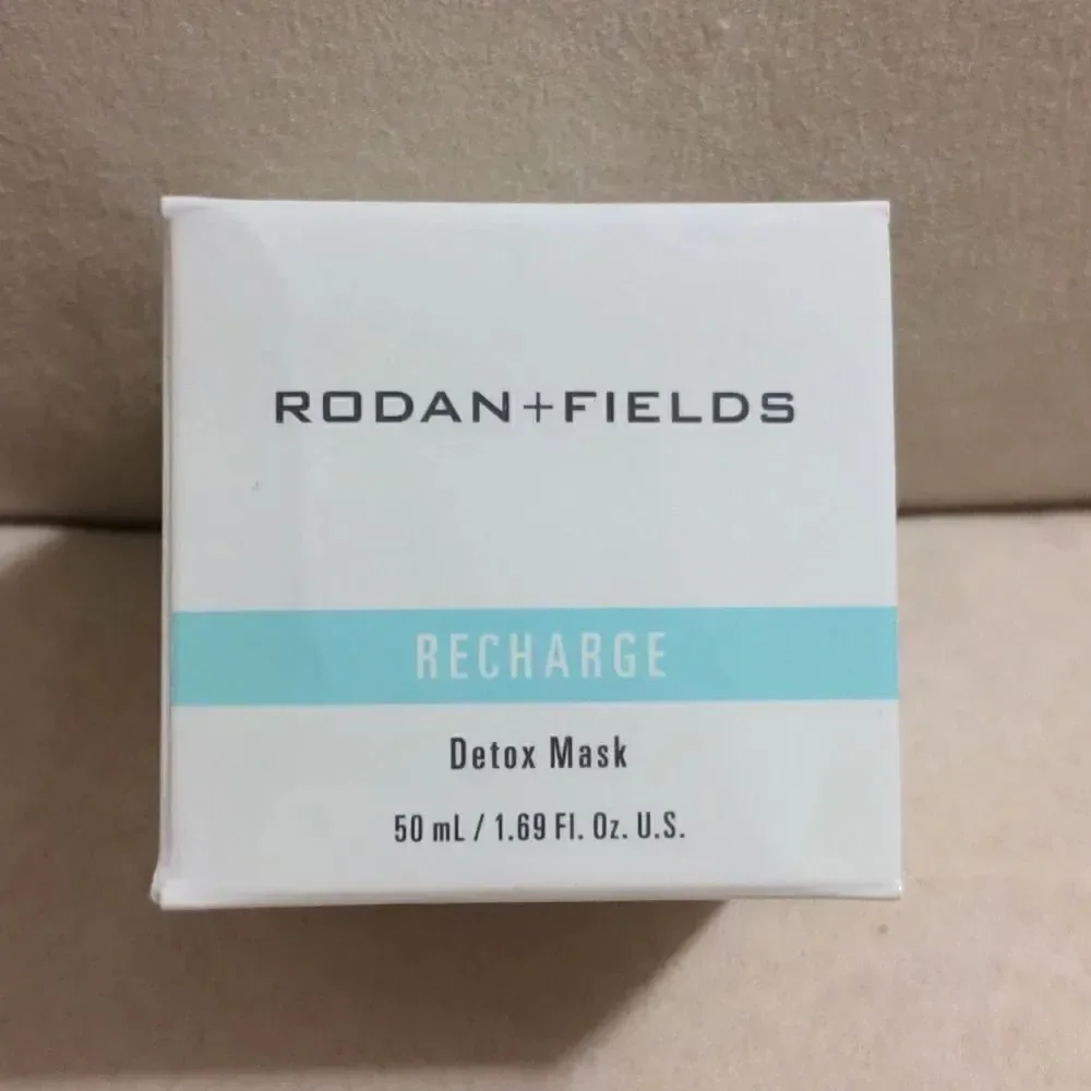 Rodan+Fields RECHARGE Charcoal Detox Mask New in Box